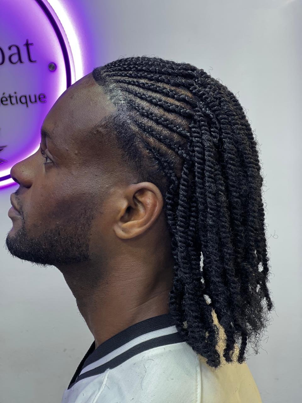 Perruque bouclée naturelle — M.PAT Coiffure Marrakech